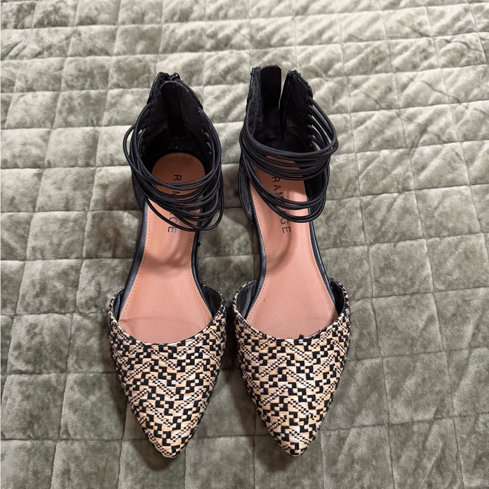 Rampage Black and Tan Flats with Geometric Pattern